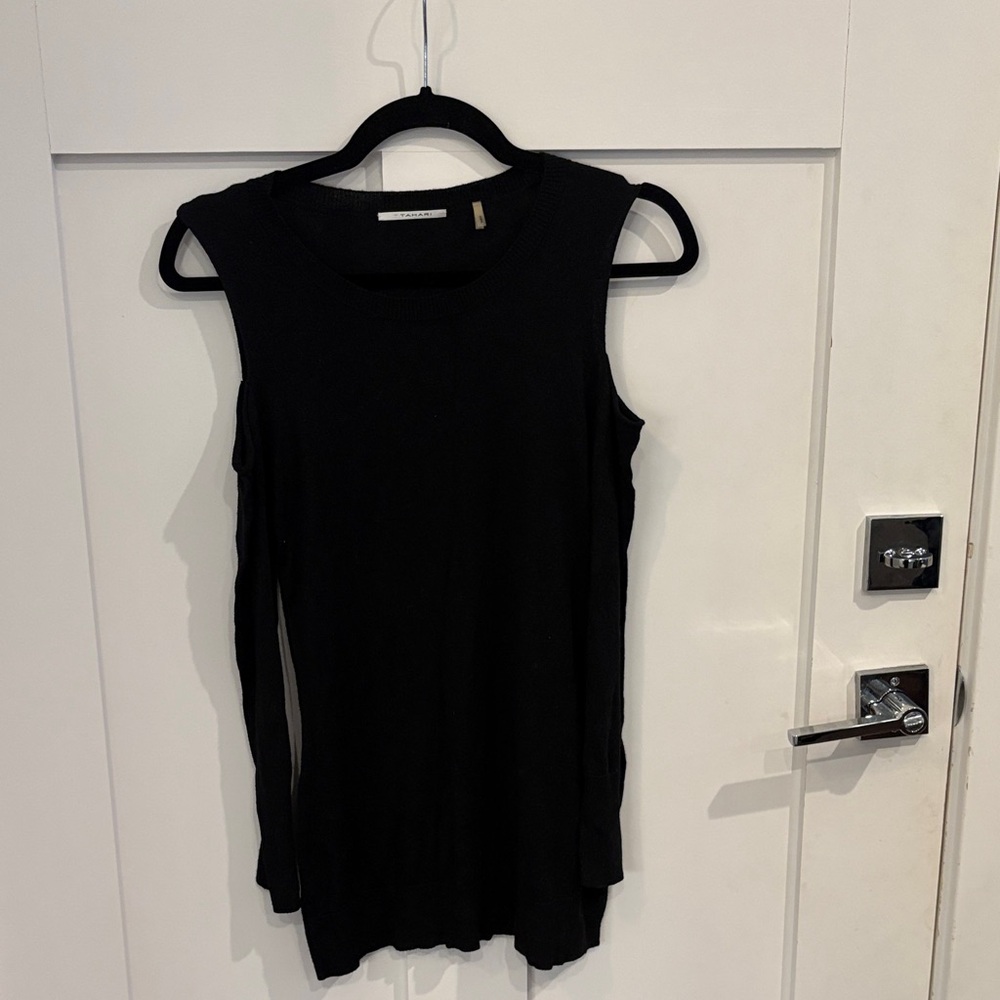T Tahari Elegant Black cold shoulder Tank Top